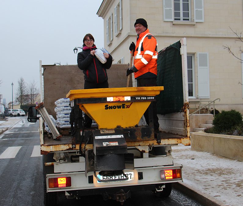 Episode neigeux : la municipalité et les services techniques mobilisés pour votre quotidien !