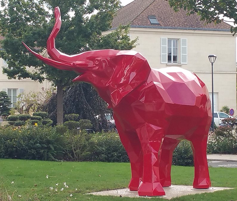 Retour de l’éléphant rouge