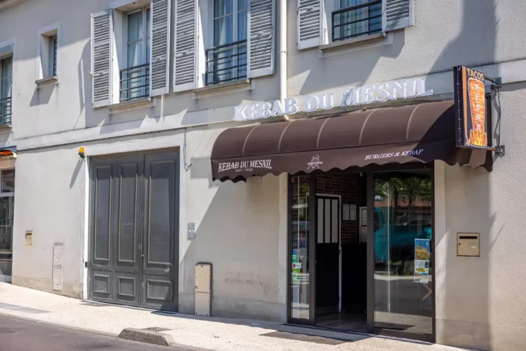 Vue de droite du kebab du Mesnil Le Mesnil-Amelot