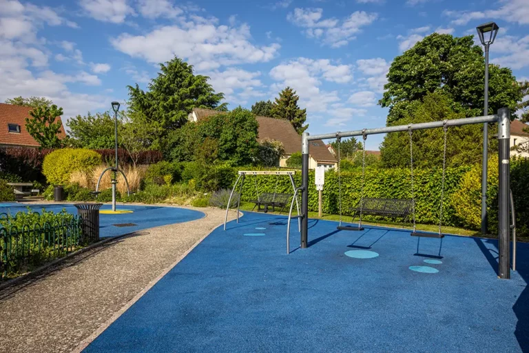 Parc Mairie balançoire